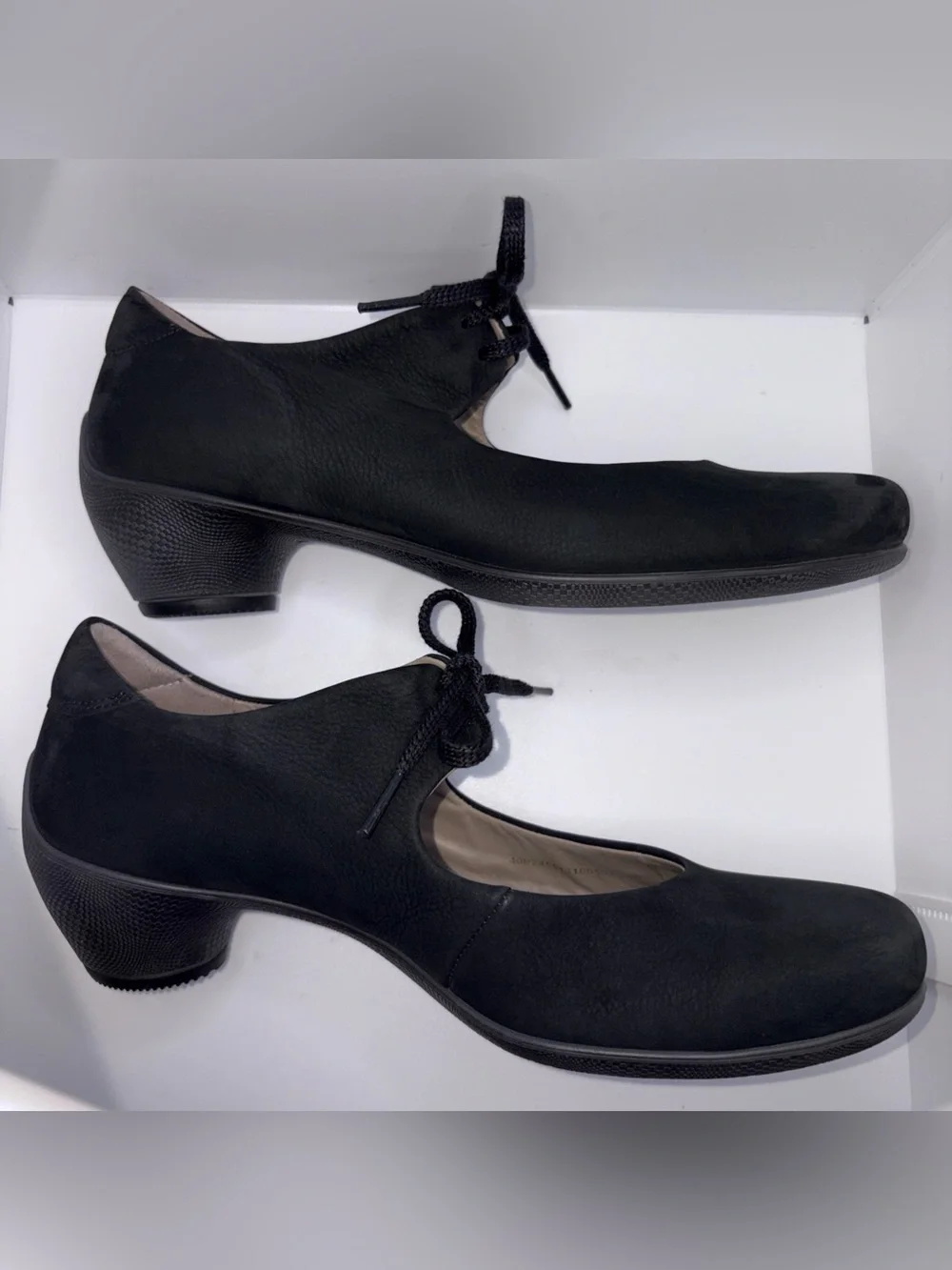 ECCO Sculptured Mary Jane Pump Casual Sz 9.5 Suede Leather Black Lace Up Comfort